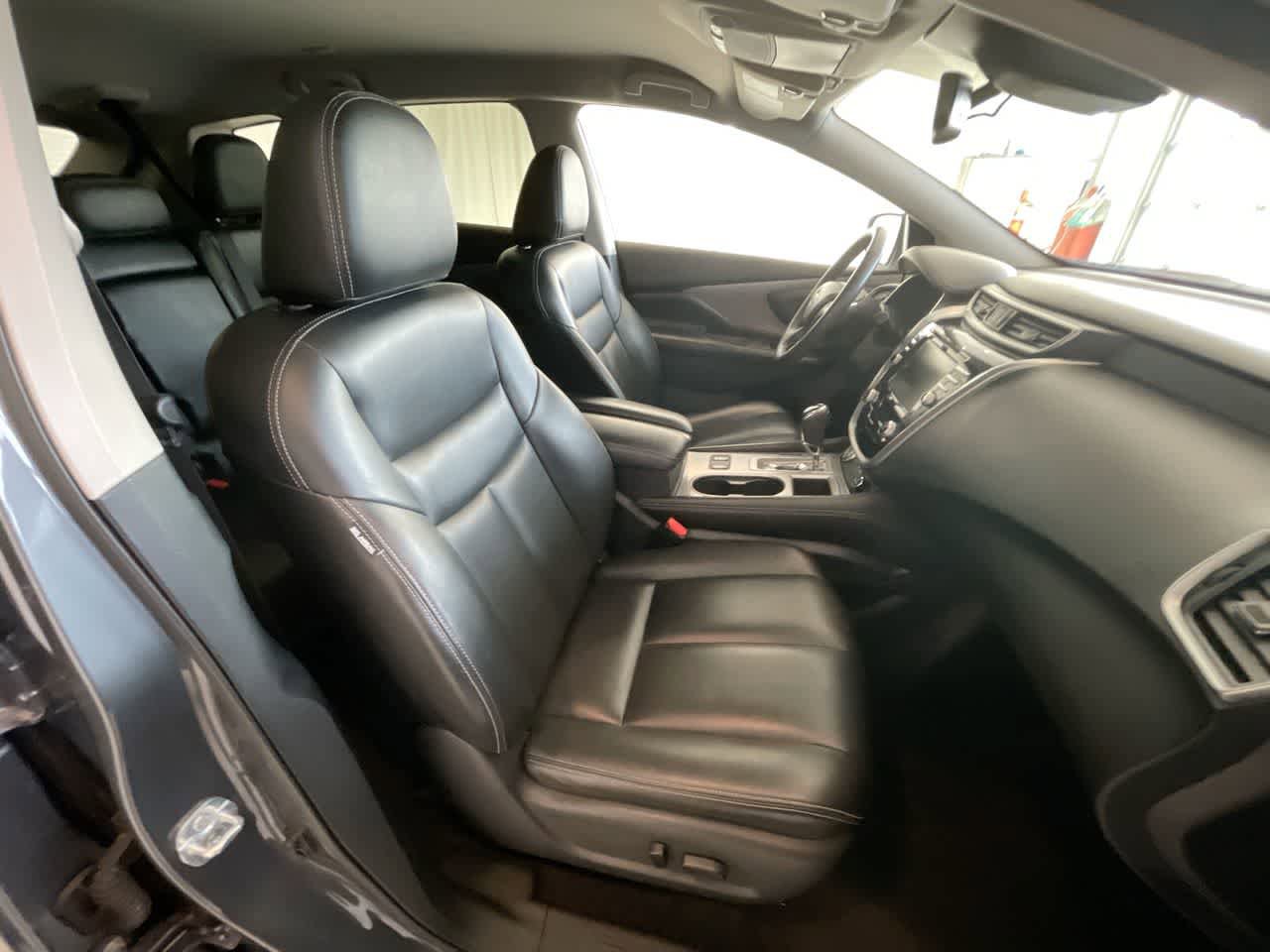 Used 2023 Nissan Murano SV AWD/4WD image 23
