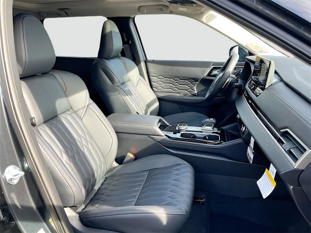 New 2026 Mitsubishi Outlander SEL FWD image 33