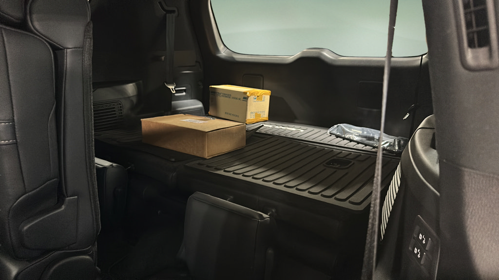 New 2026 Lexus LX 700h Luxury AWD/4WD image 19