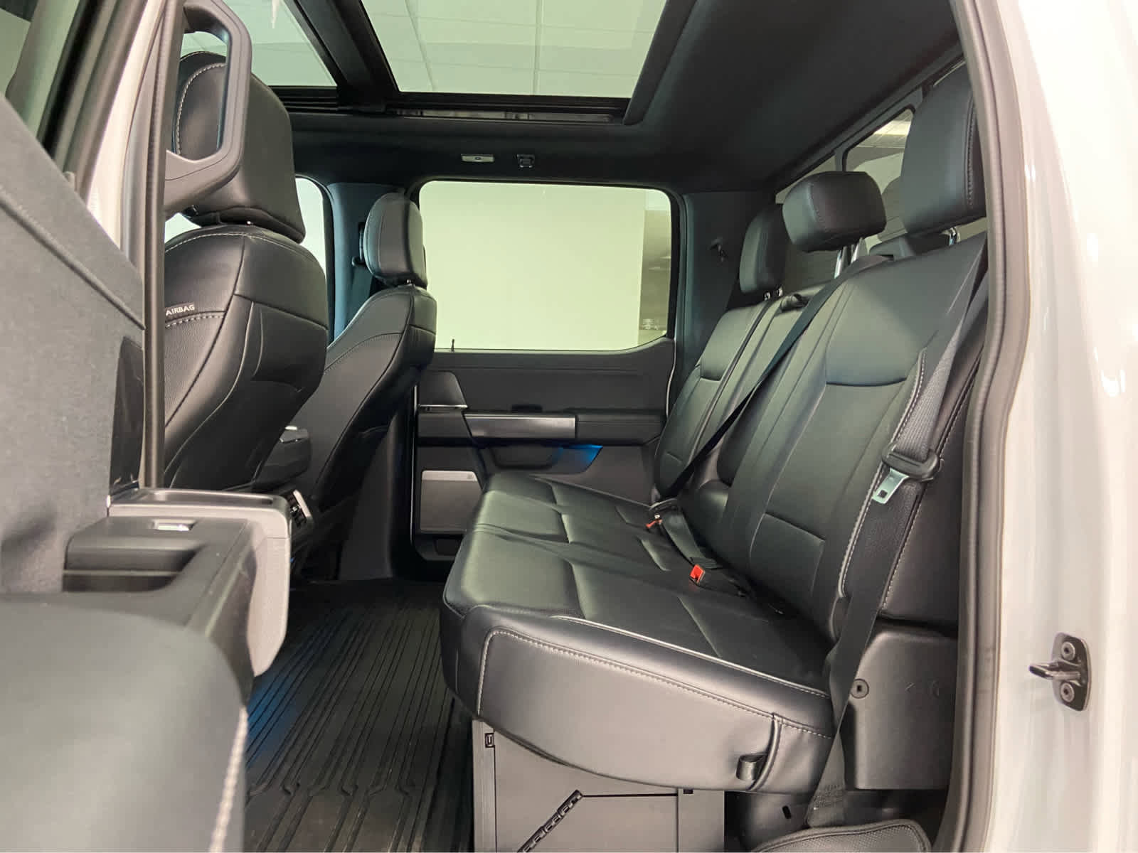 Used 2024 Ford F150 Lariat w/ Bed Utility Package image 18