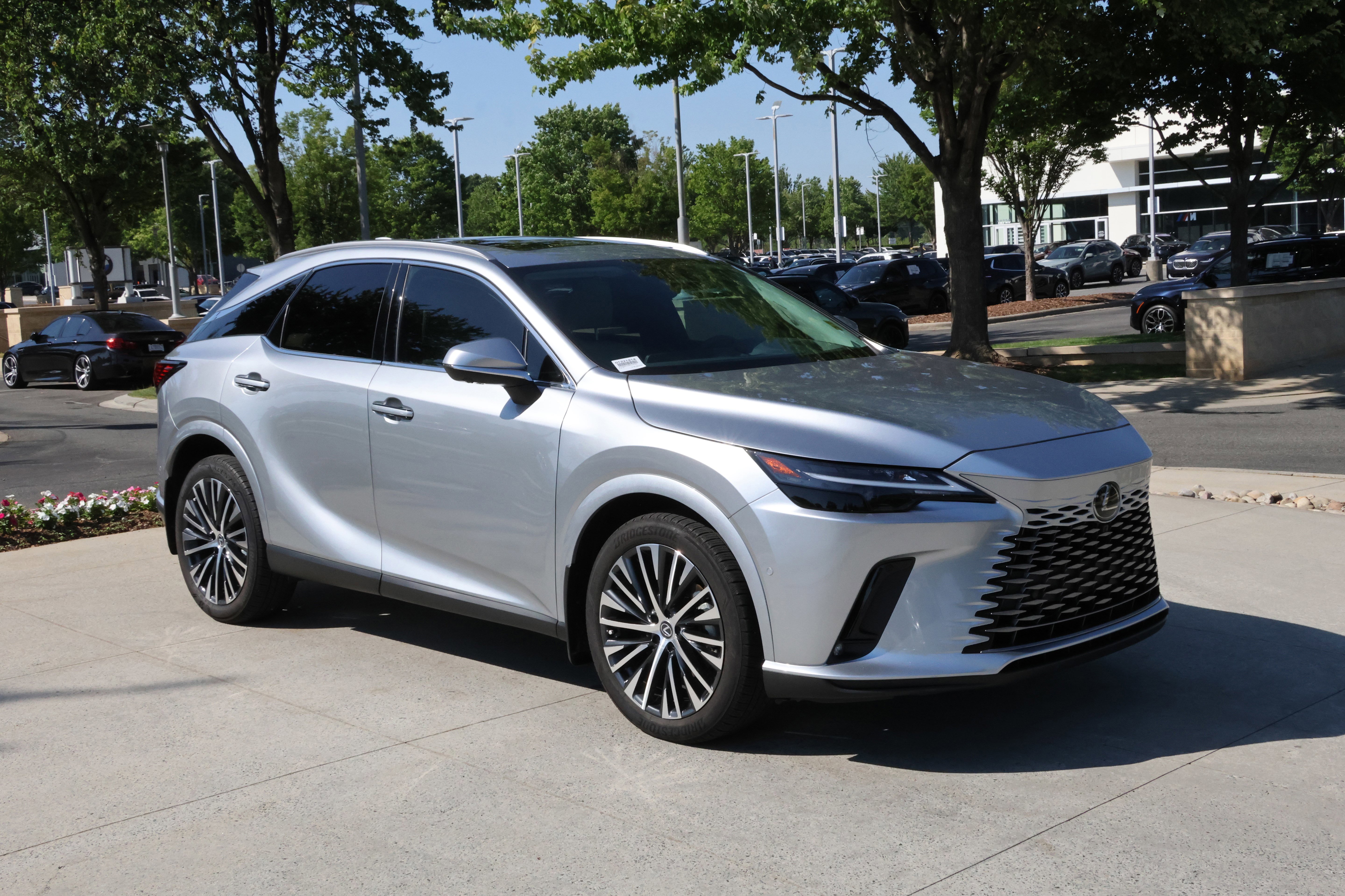 Used 2024 Lexus RX 350 w/ Convenience Package AWD/4WD image 2