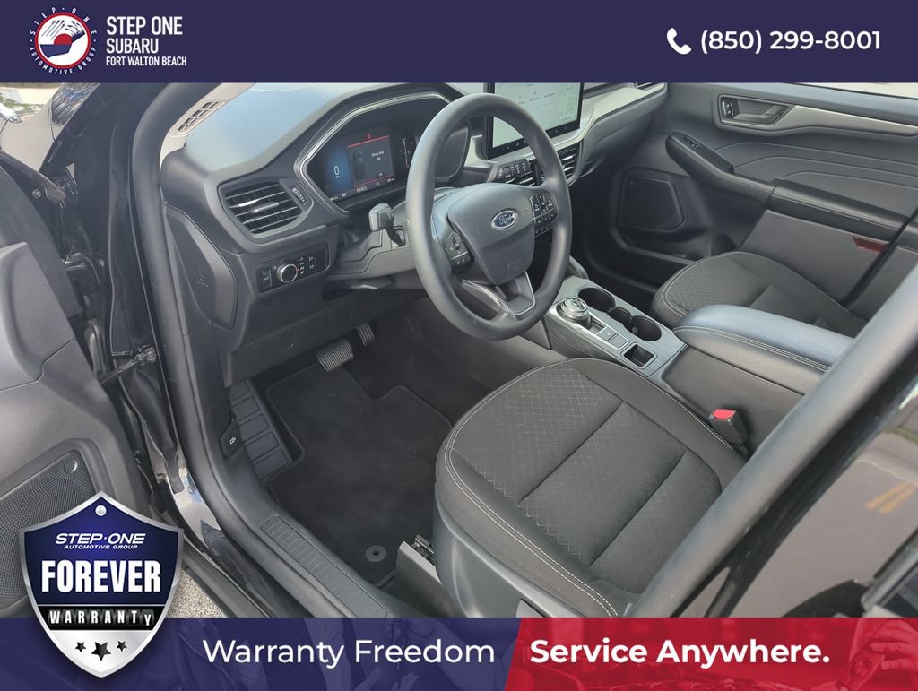 Used 2025 Ford Escape Active w/ Tech Pack #1 FWD image 11