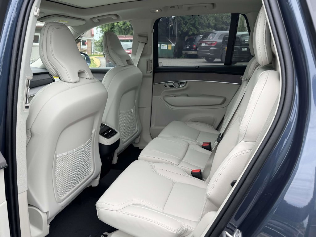 New 2026 Volvo XC90 B6 Ultra w/ Protection Package AWD/4WD image 14