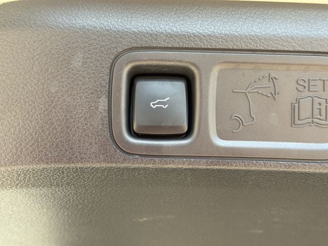 Used 2024 Ford Expedition Platinum RWD image 32