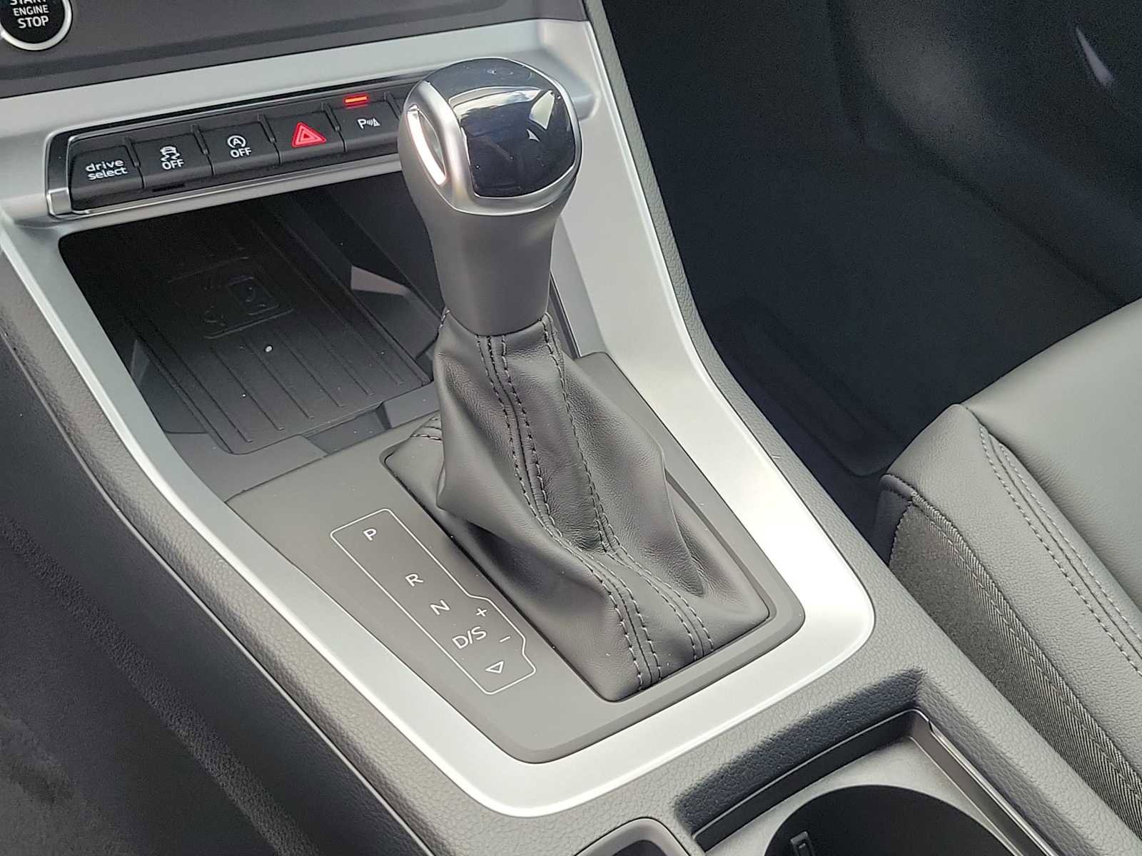 New 2025 Audi Q3 2.0T Premium image 25