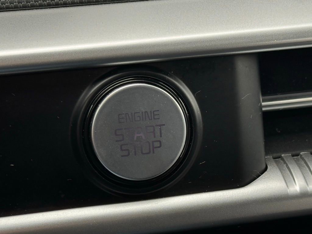 Used 2023 Kia K5 GT-Line image 25