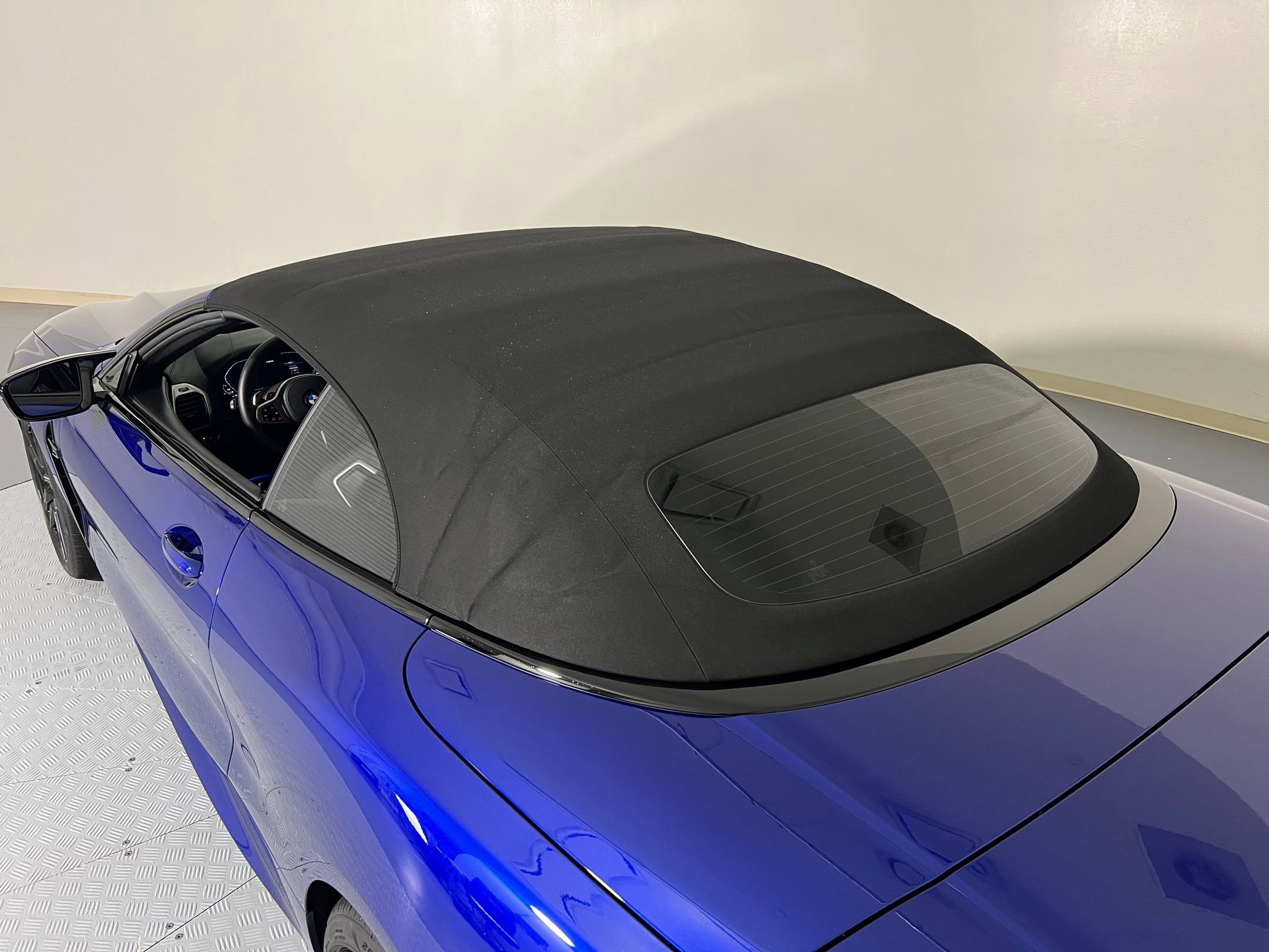 Used 2025 BMW M8 Competition image 39