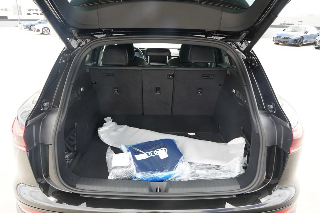 New 2027 Audi SQ6 e-tron Premium Plus AWD/4WD image 12