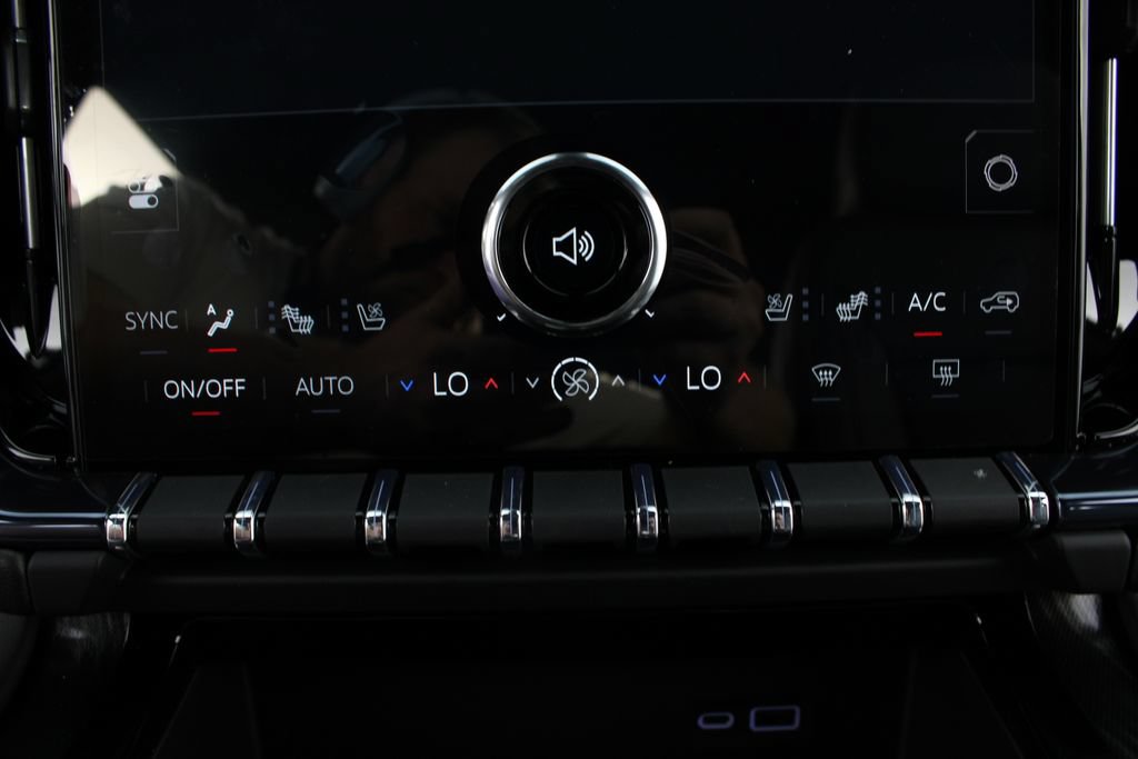 New 2026 GMC Yukon XL AT4 AWD/4WD image 7