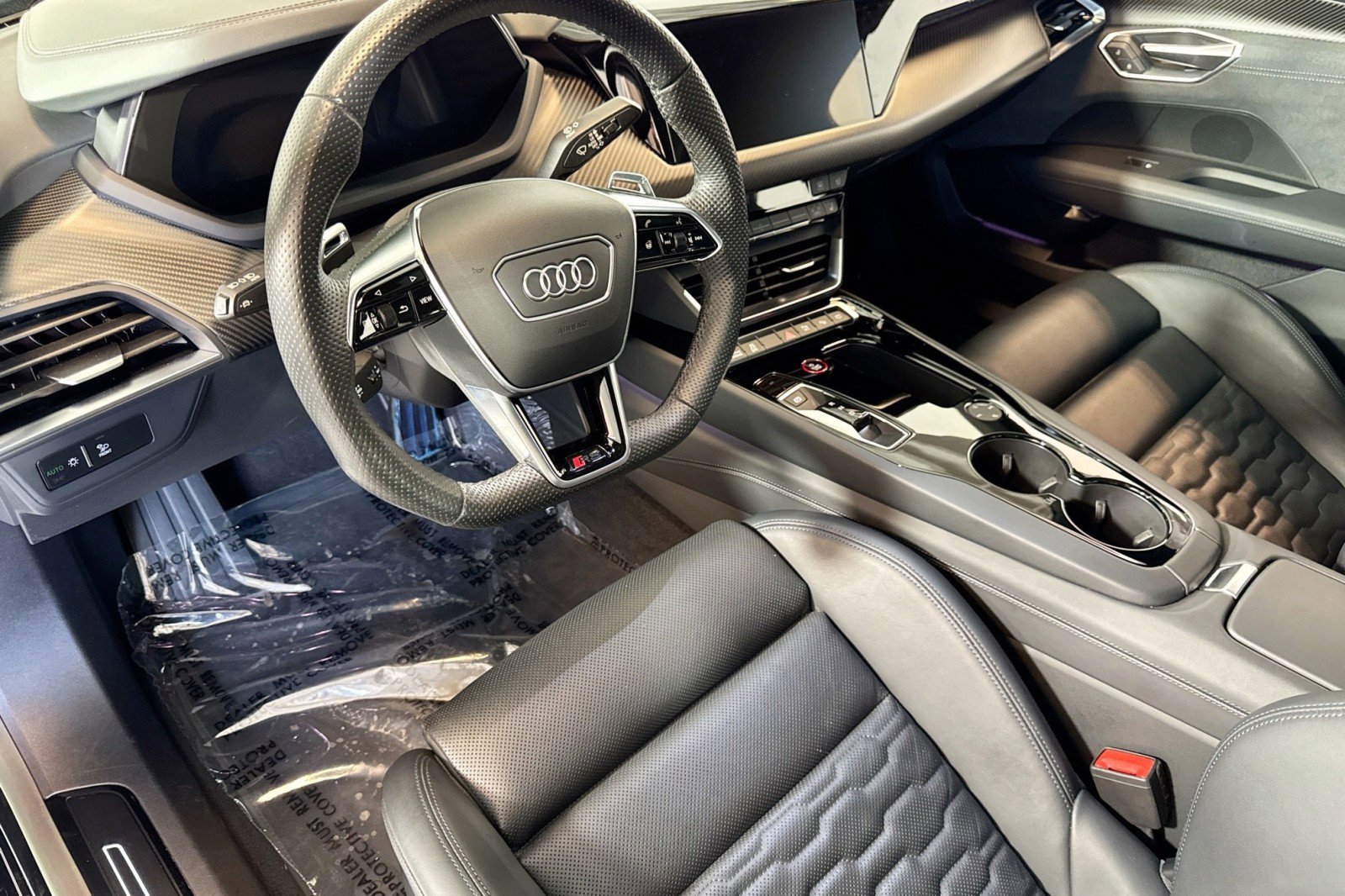 Used 2023 Audi RS e-tron GT image 9