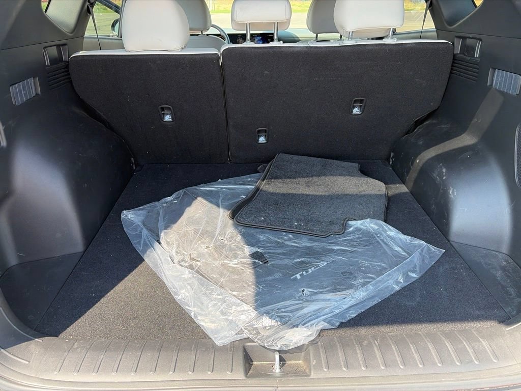 Used 2025 Hyundai Tucson Limited AWD/4WD image 33