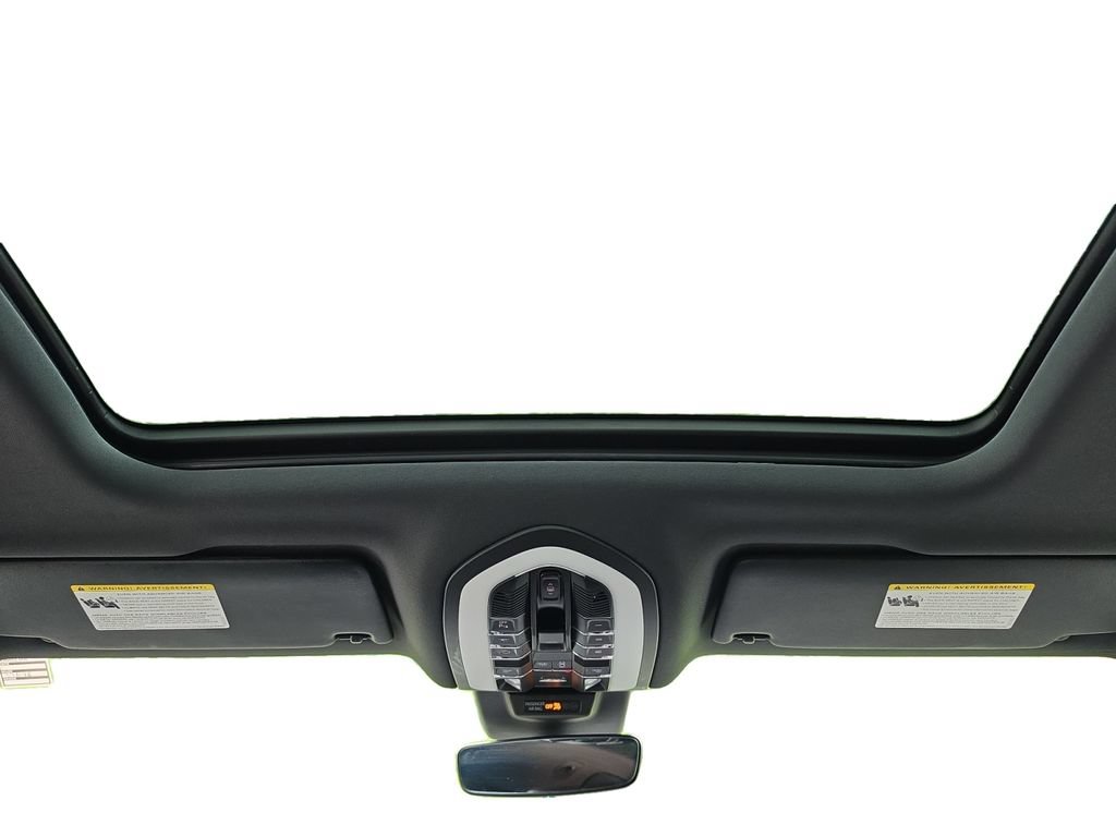 Used 2023 Porsche Macan AWD/4WD image 14