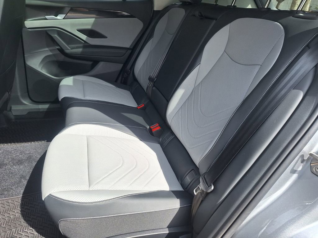 New 2026 Volkswagen Tiguan SE image 23