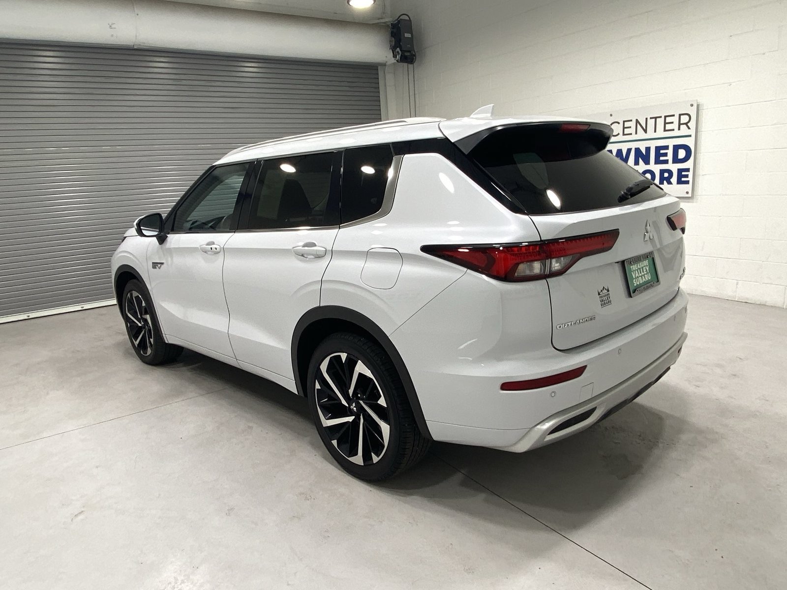 Used 2024 Mitsubishi Outlander SEL AWD/4WD image 6