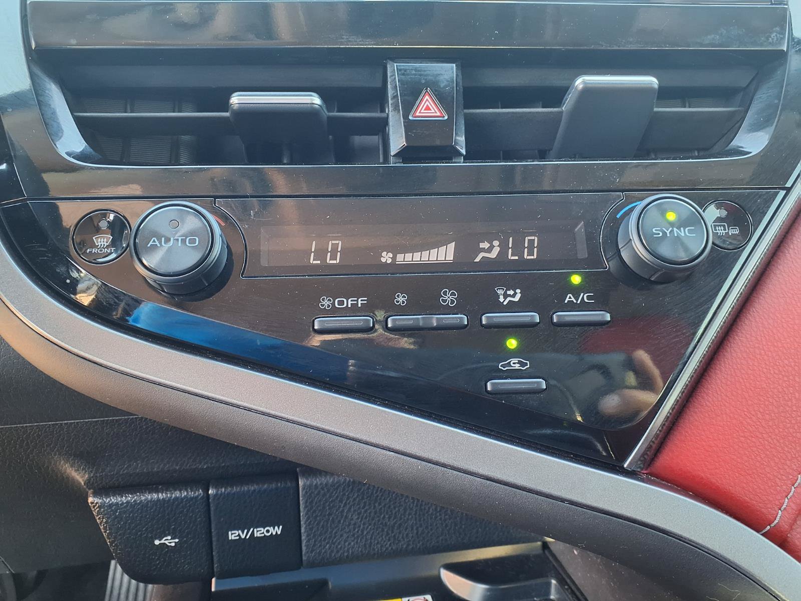 Used 2023 Toyota Camry XSE w/ Navigation Package FWD image 15