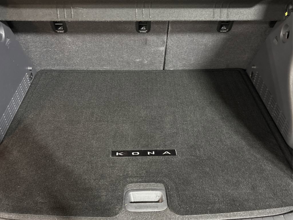 Used 2024 Hyundai Kona SEL image 11