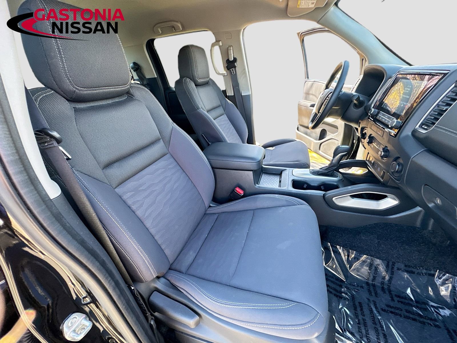 Used 2022 Nissan Frontier SV w/ Technology Package image 36