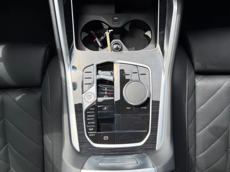 Used 2024 BMW X6 xDrive40i w/ Premium Package image 22