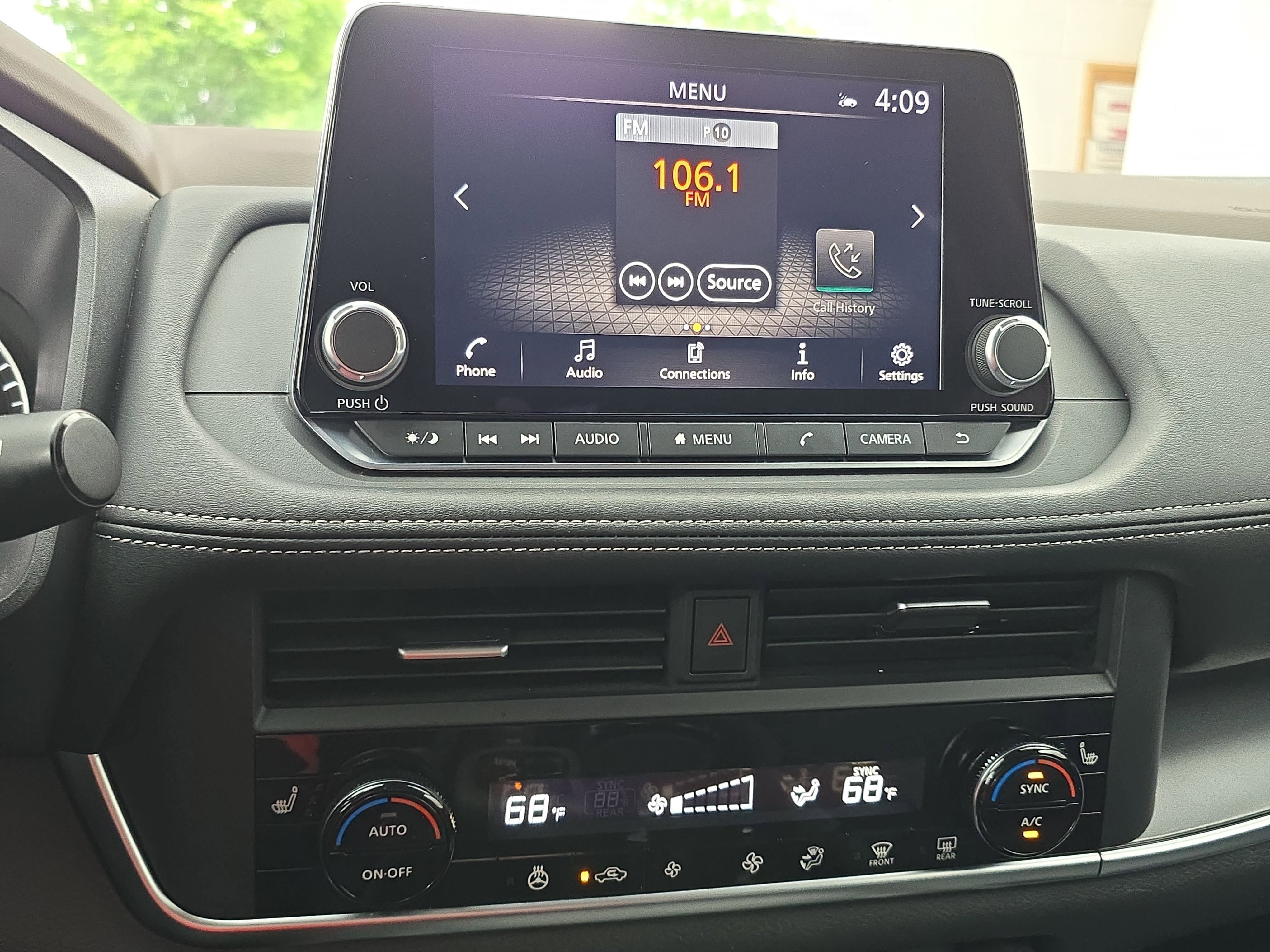 Certified 2023 Nissan Rogue SV w/ SV Premium B Package FWD image 20