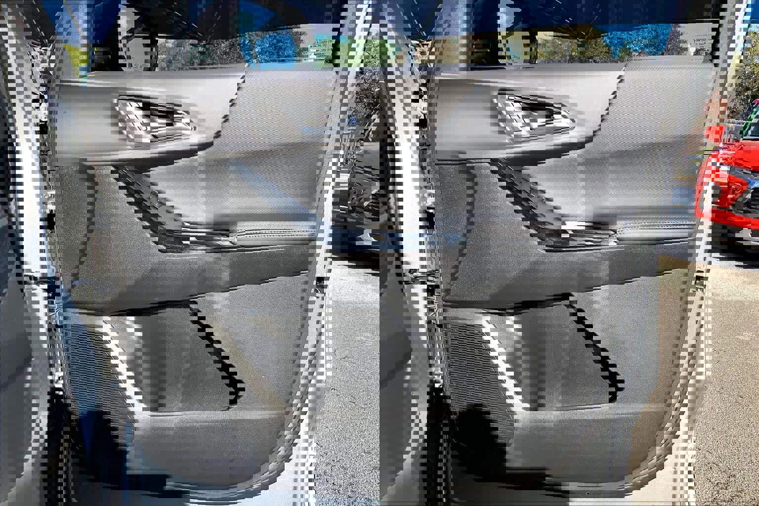 Used 2025 Chevrolet Equinox LT w/ Midnight Edition image 22