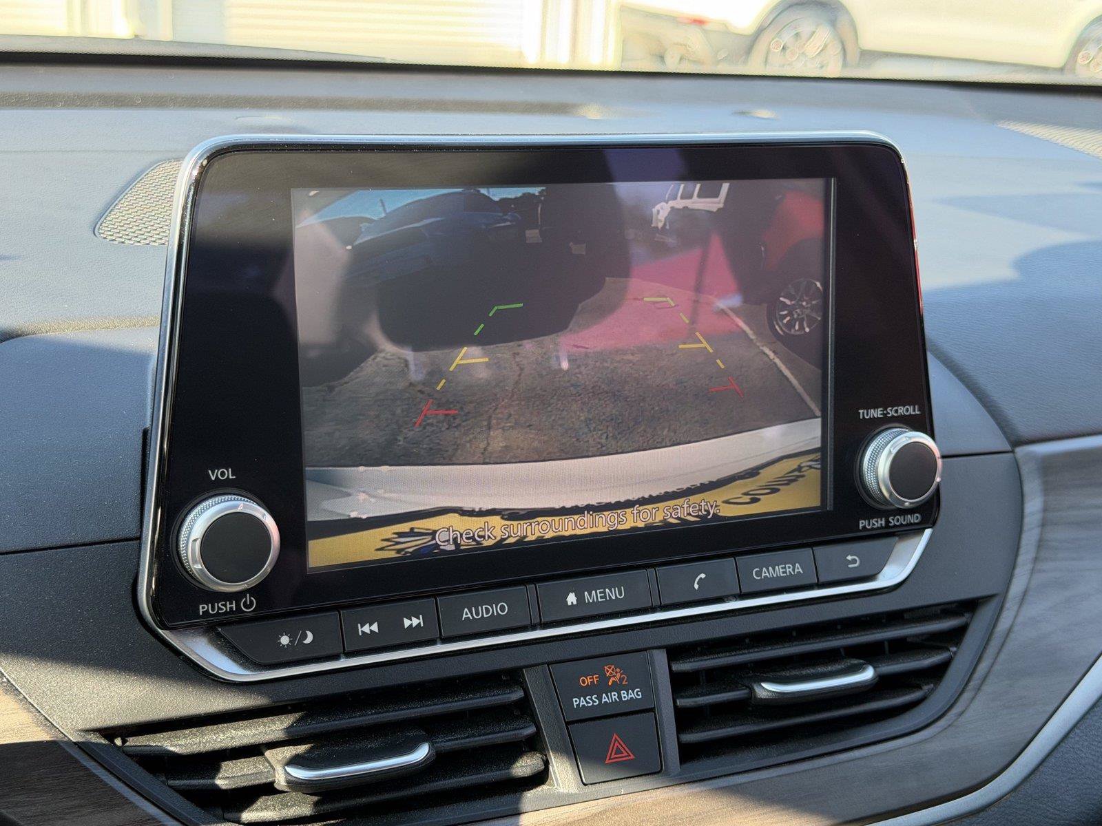 Used 2025 Nissan Altima 2.5 SV FWD image 23