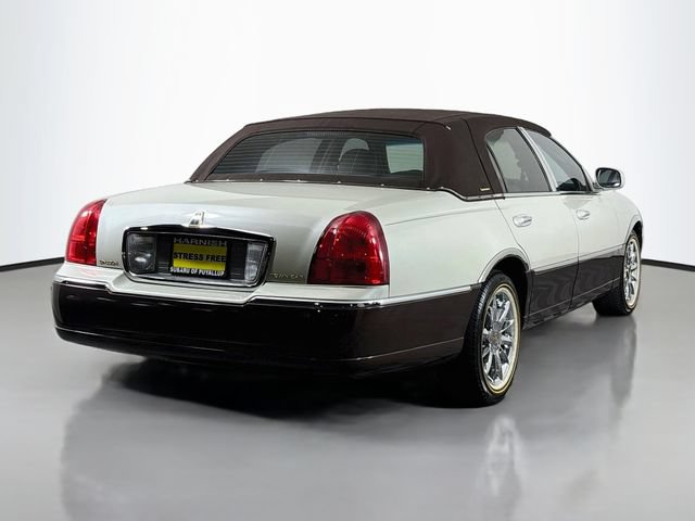 Used 2007 Lincoln Town Car Signature RWD image 7