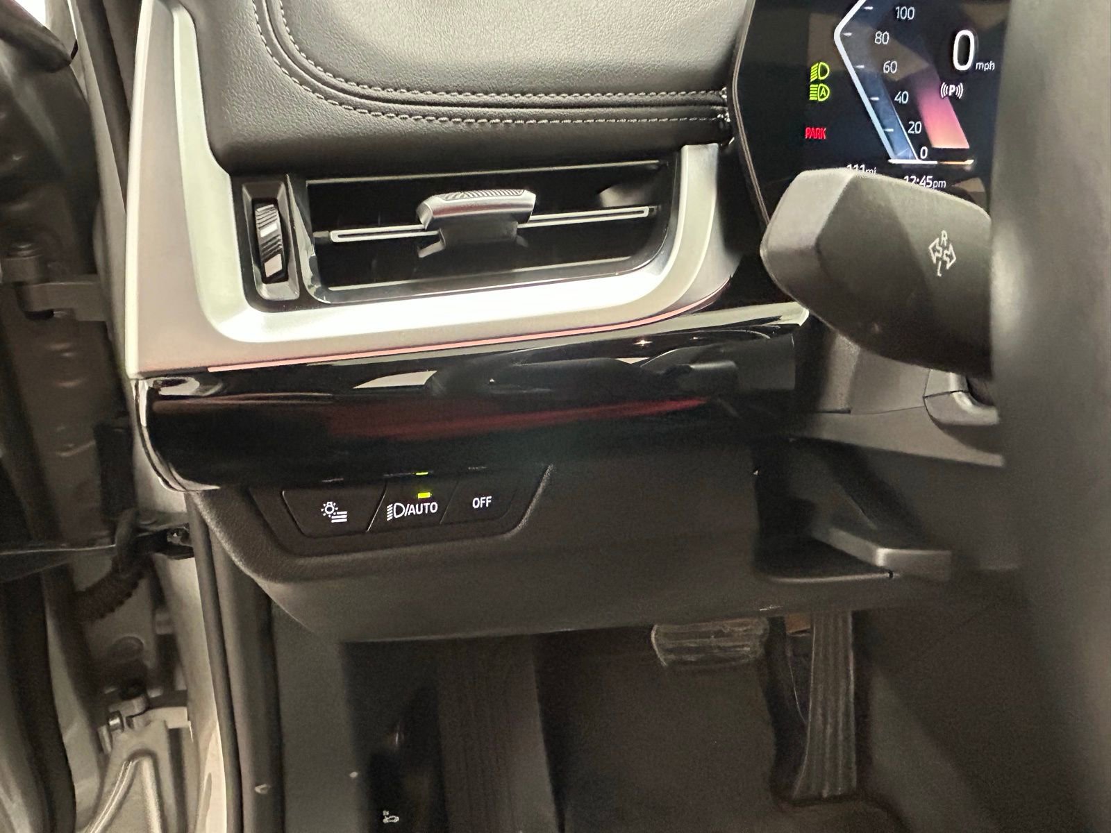 Used 2025 BMW X1 xDrive28i w/ Technology Package image 25