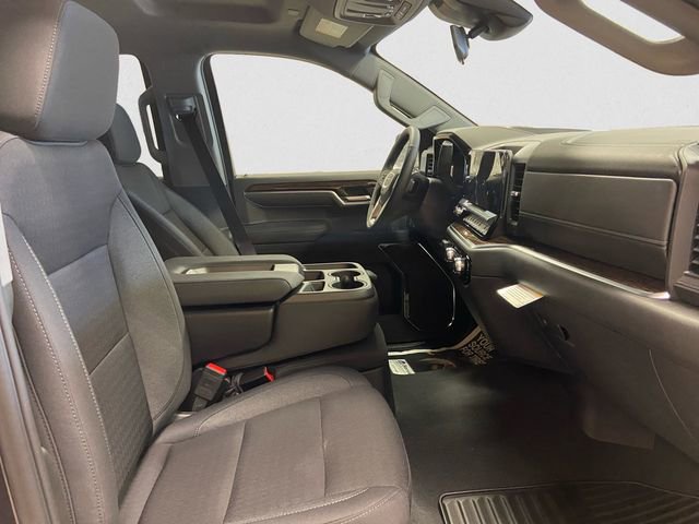 New 2025 GMC Sierra 1500 SLE image 16