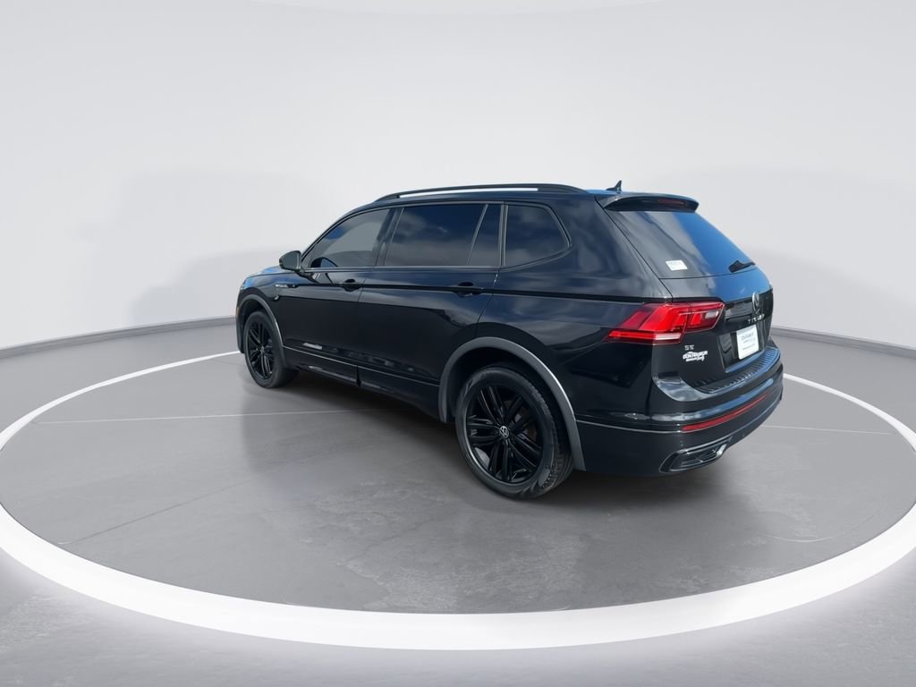 Used 2022 Volkswagen Tiguan SE R-Line AWD/4WD image 6