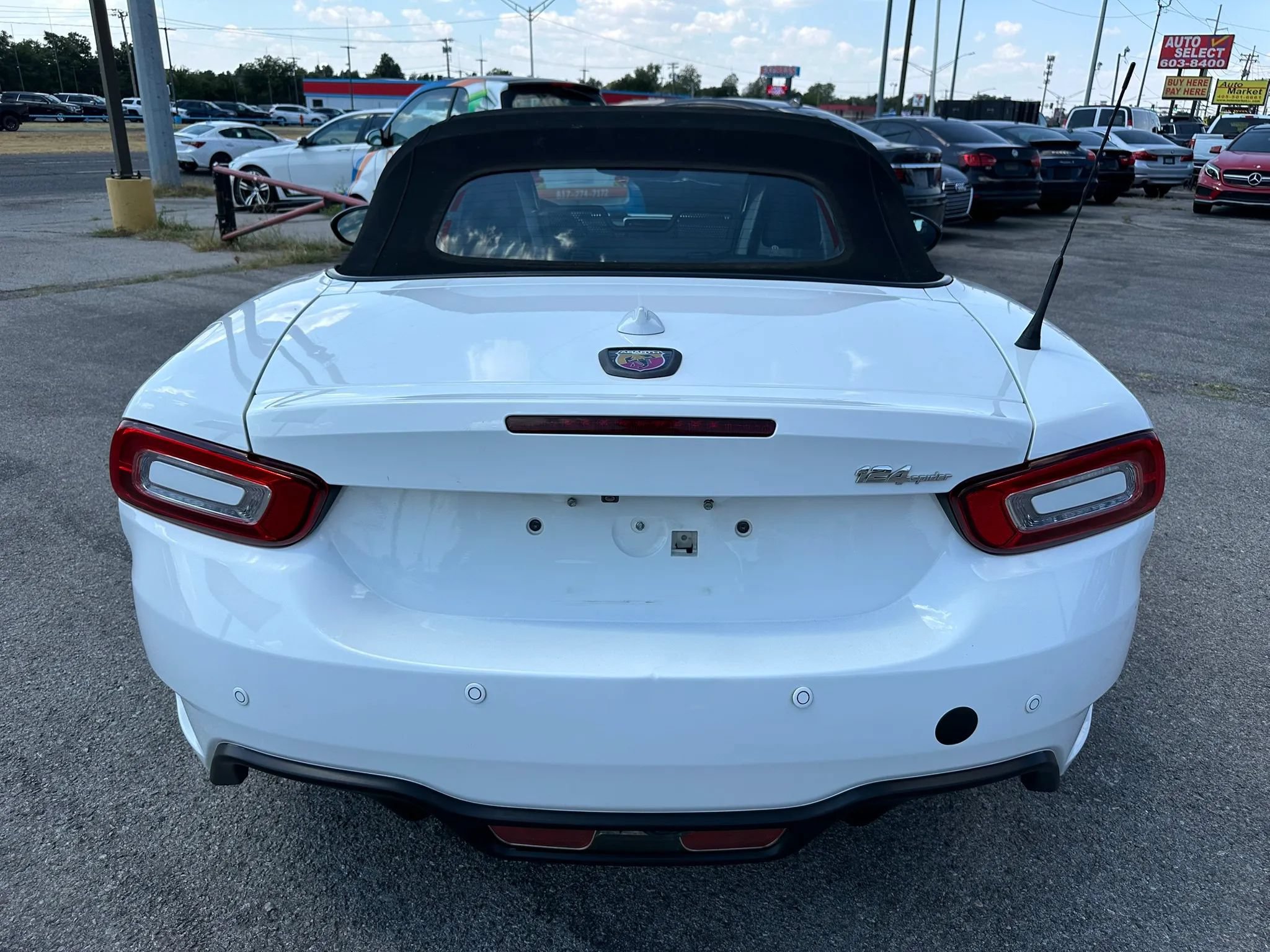 Used 2018 FIAT 124 Spider Abarth w/ Convenience Group RWD image 43
