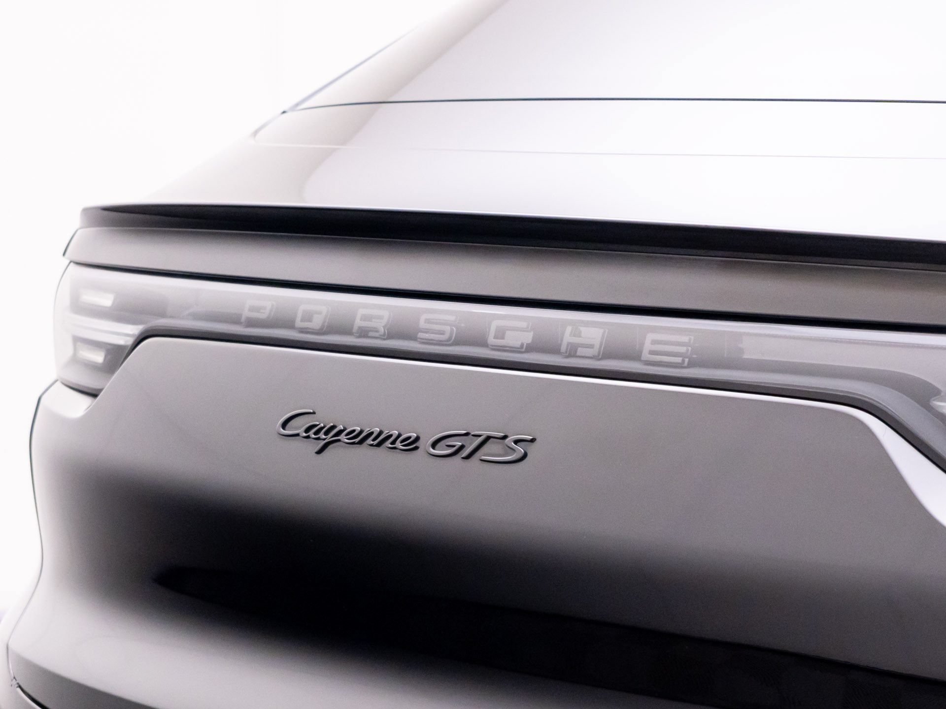 Certified 2023 Porsche Cayenne GTS AWD/4WD image 33