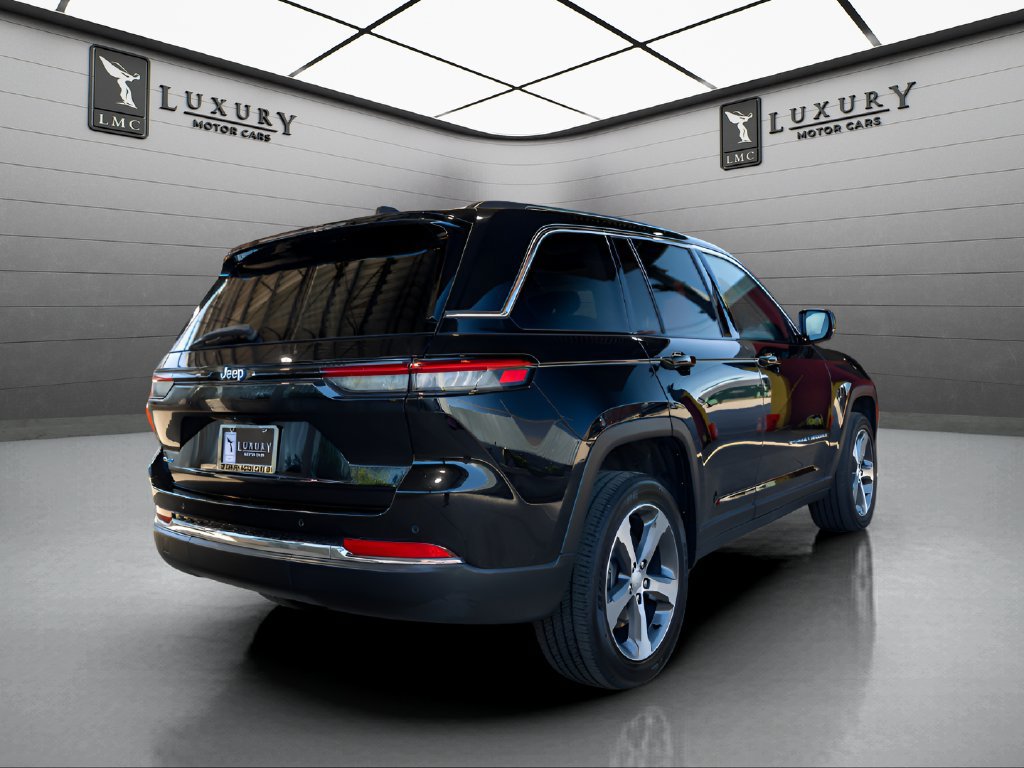 Used 2023 Jeep Grand Cherokee 4WD 4xe image 8