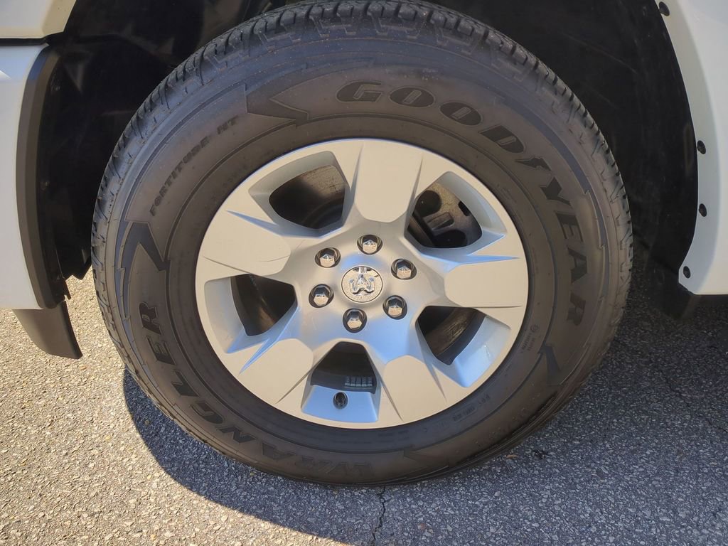 Used 2025 RAM 1500 Big Horn AWD/4WD image 10