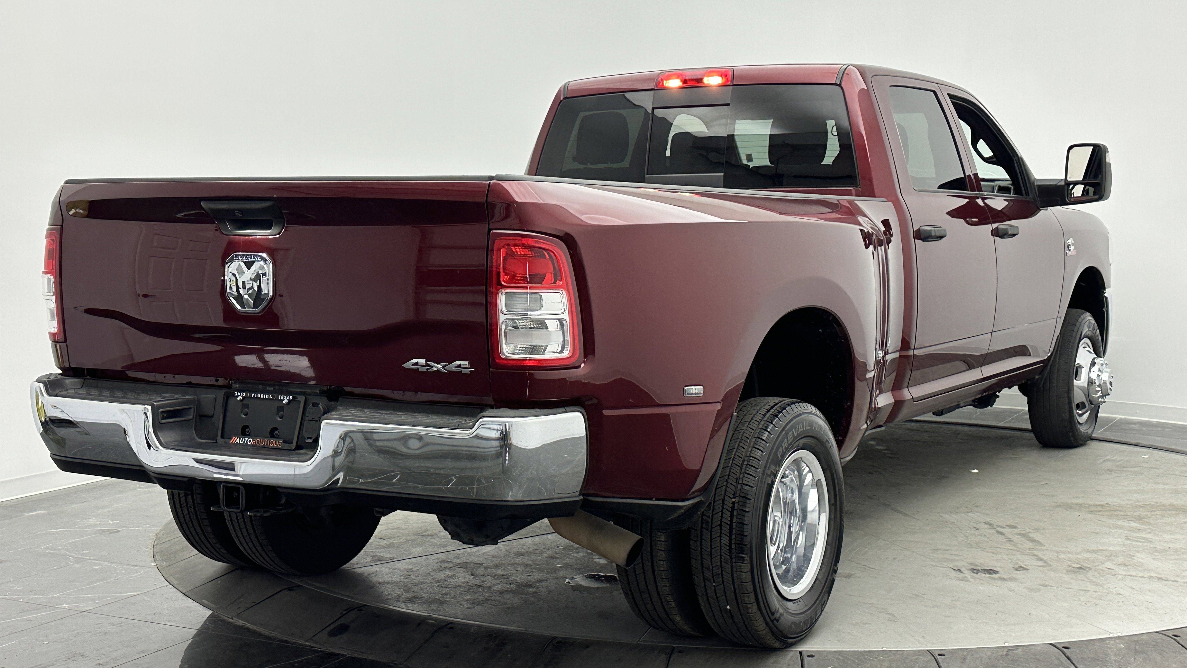 Used 2023 RAM 3500 Tradesman image 7