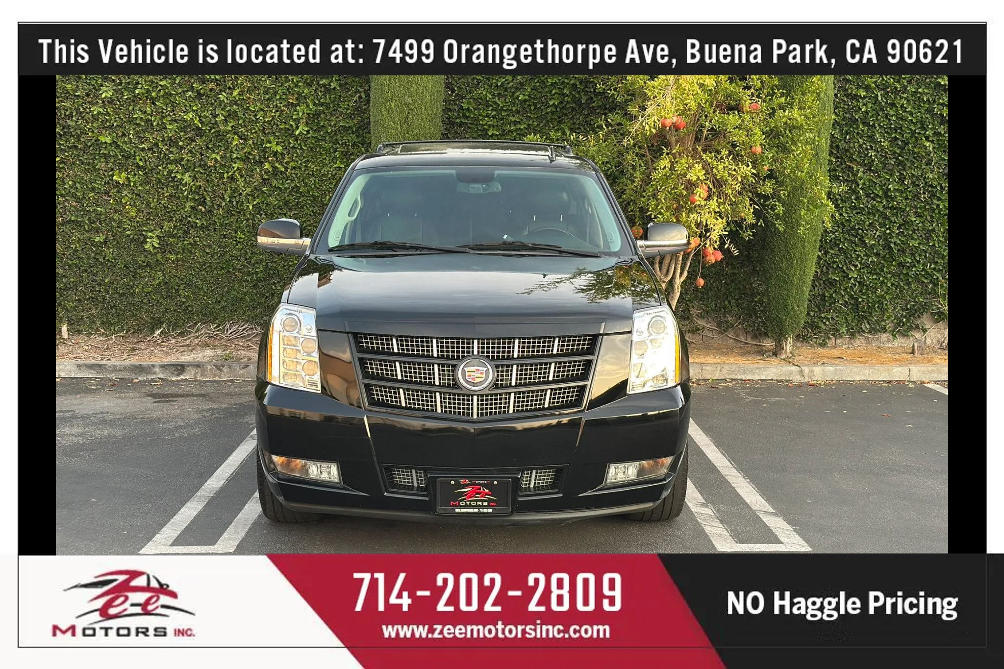 Used 2013 Cadillac Escalade Premium AWD/4WD image 3