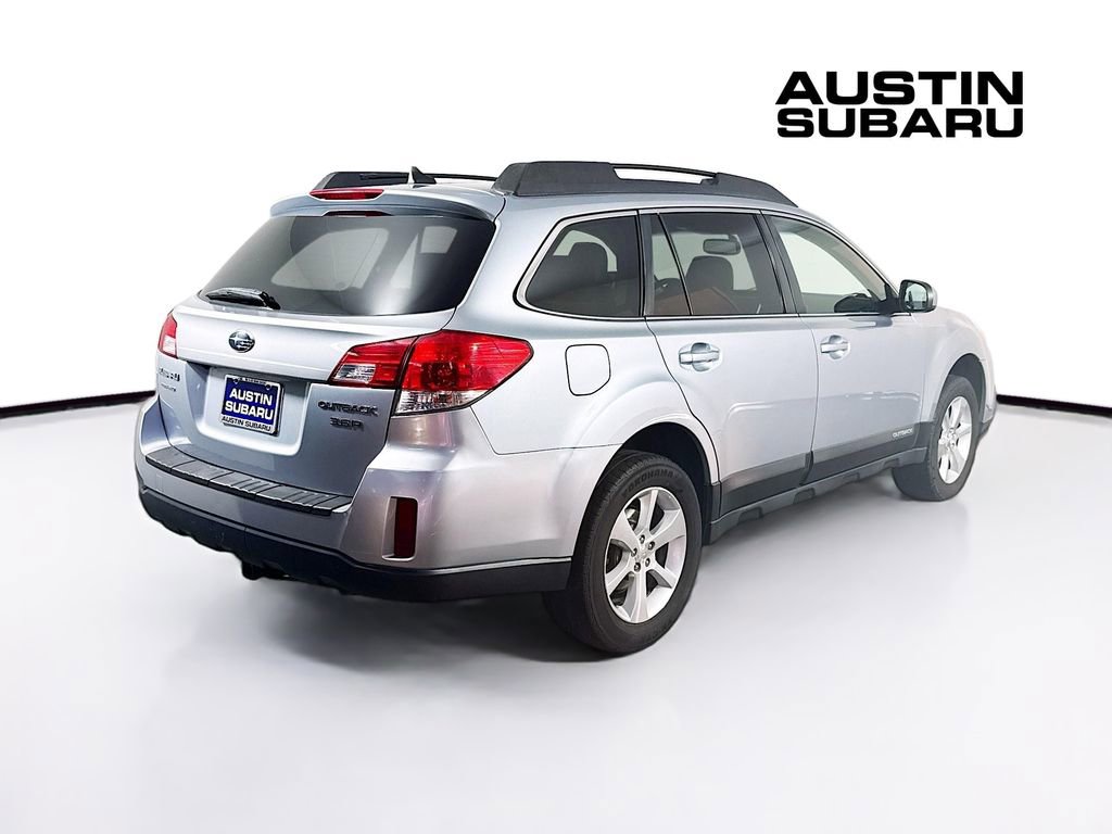 Used 2014 Subaru Outback 3.6R Limited w/ Moonroof Package image 7
