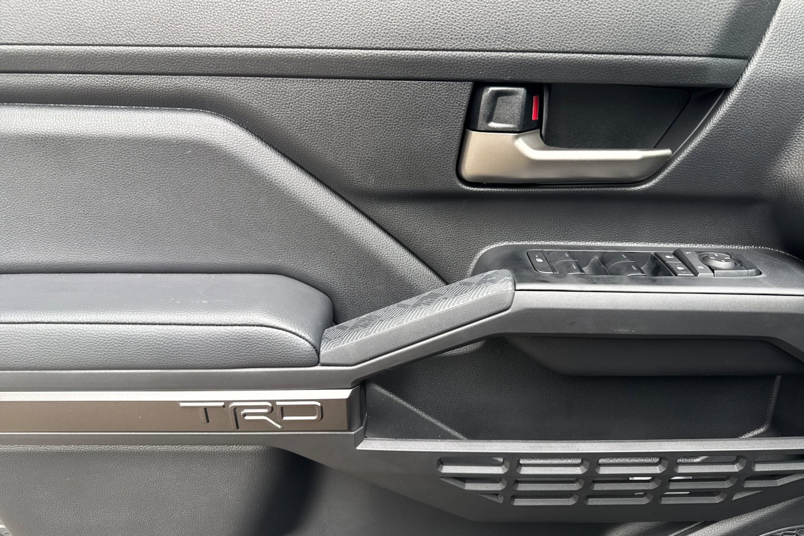 New 2025 Toyota Tacoma TRD Off-Road image 11