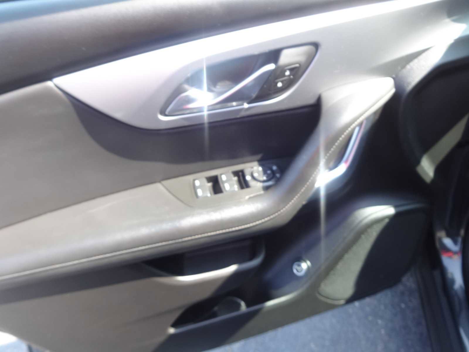 Used 2019 Chevrolet Blazer LT image 13