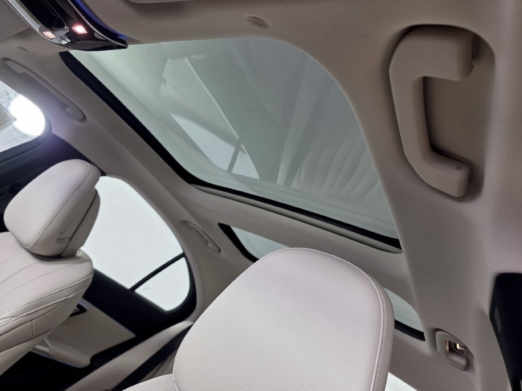 New 2027 Mercedes-Benz E 450 4MATIC Sedan image 9