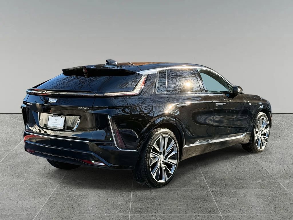 Used 2024 Cadillac Lyriq Luxury w/ LPO, Floor Liner Package image 10