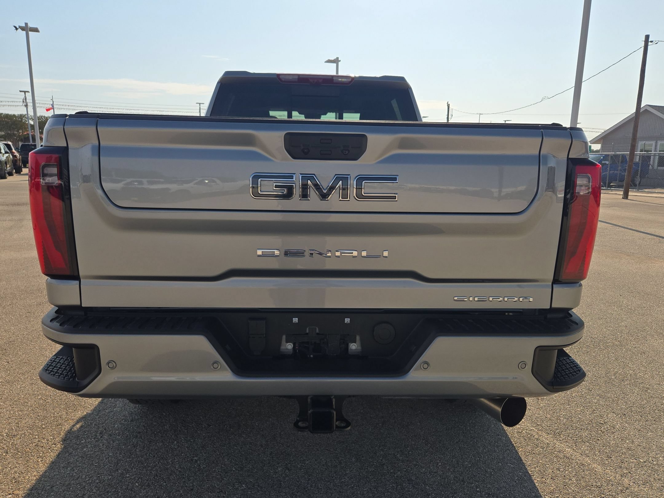 Used 2026 GMC Sierra 2500 Denali Ultimate AWD/4WD image 4