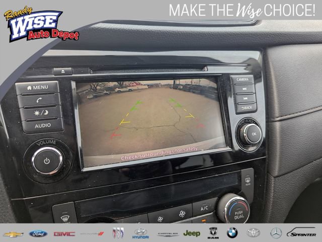 Used 2018 Nissan Rogue SV image 14