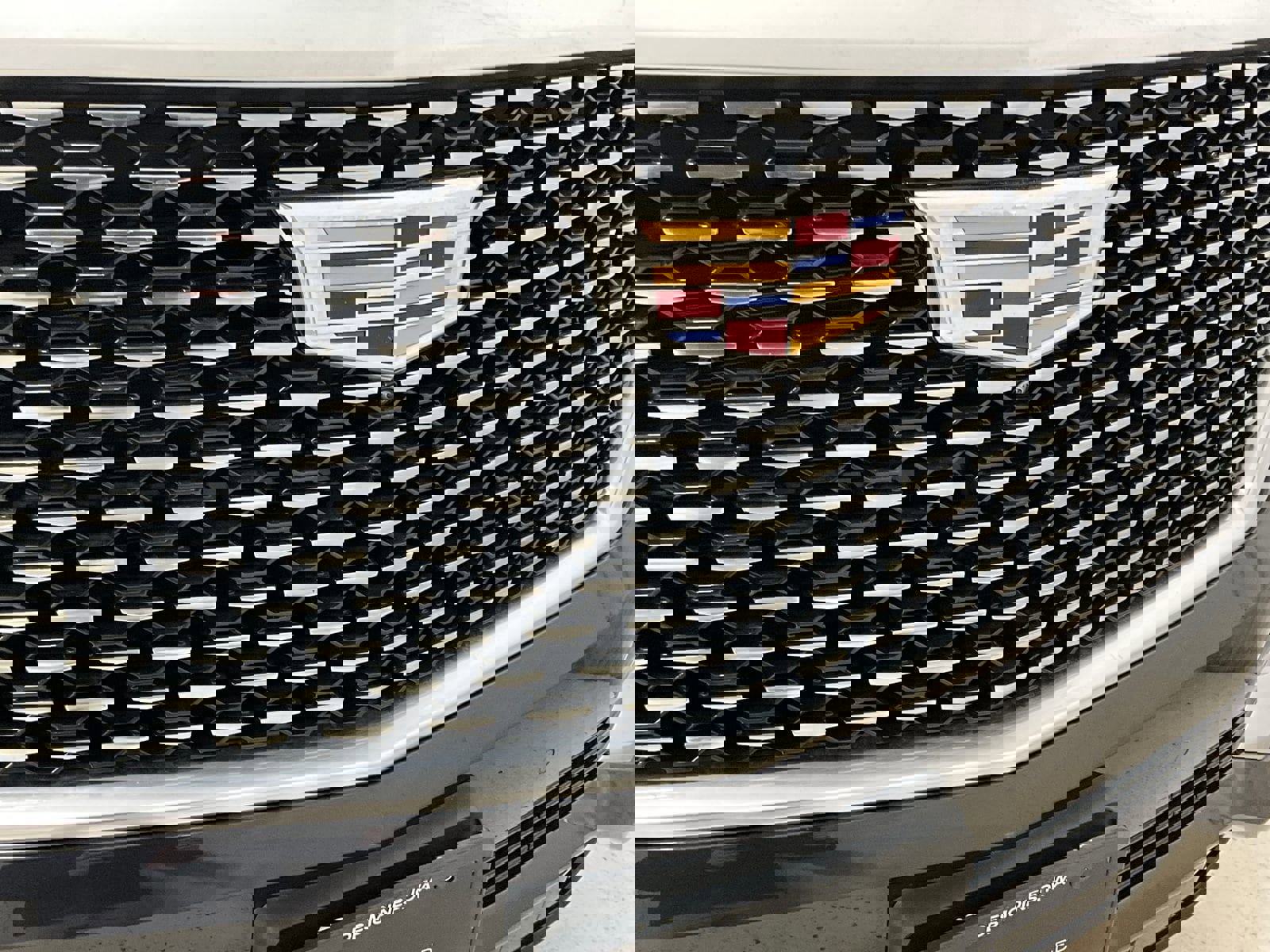 Used 2023 Cadillac Escalade Premium Luxury w/ Performance Package AWD/4WD image 28