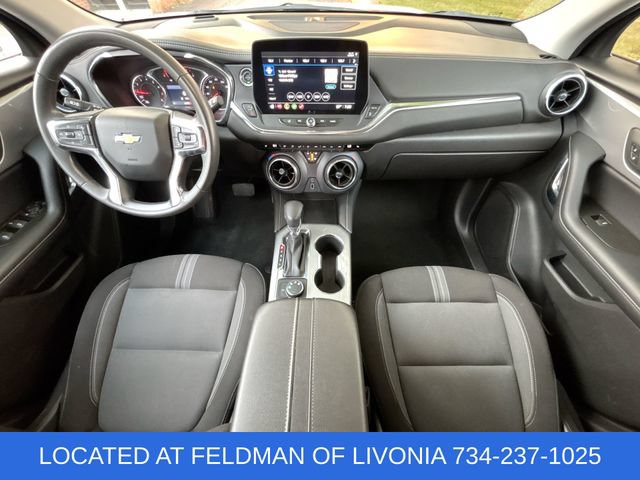 Used 2025 Chevrolet Blazer LT AWD/4WD image 19