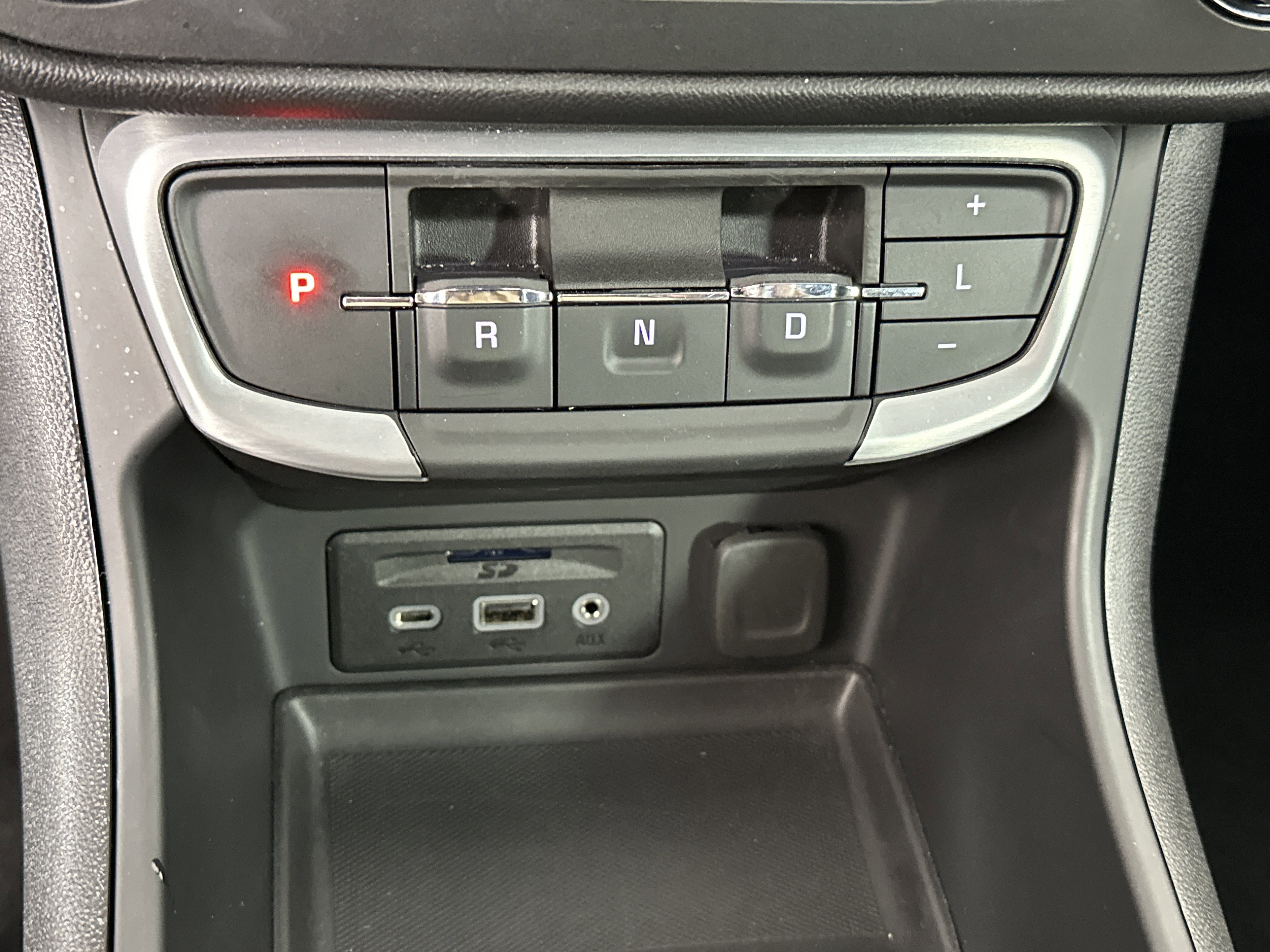 Certified 2024 GMC Terrain SLT image 25