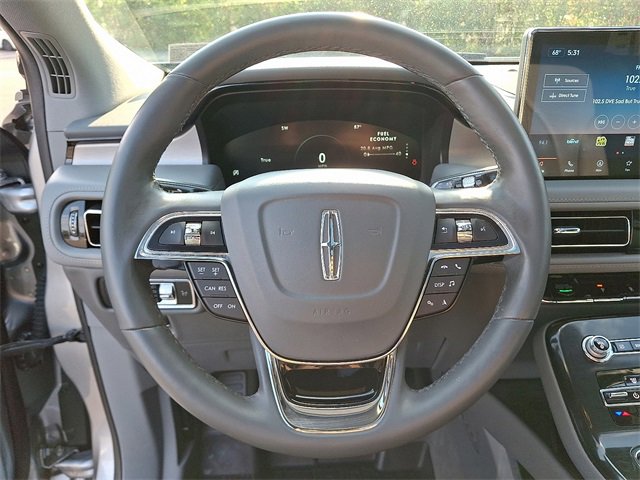 Used 2022 Lincoln Nautilus Reserve image 21