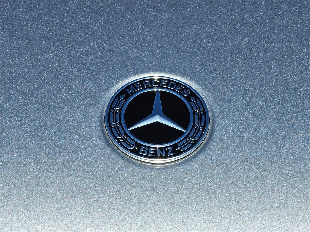 Used 2025 Mercedes-Benz GLC 300 image 10