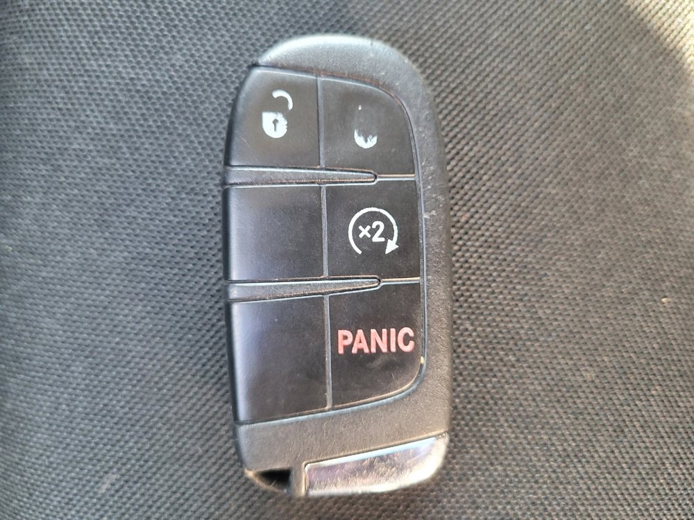 Used 2019 Jeep Renegade Latitude image 32