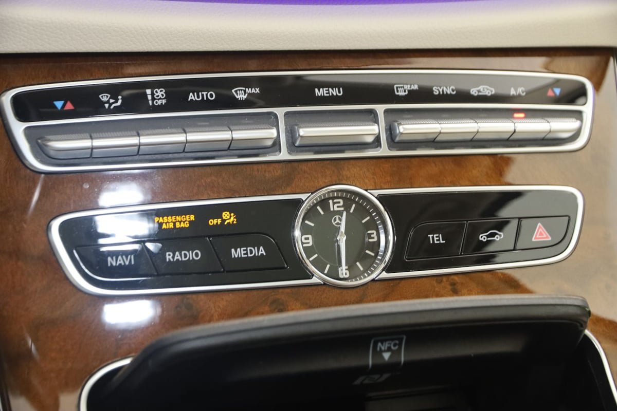 Used 2020 Mercedes-Benz E 450 4MATIC Wagon w/ Premium Package image 33
