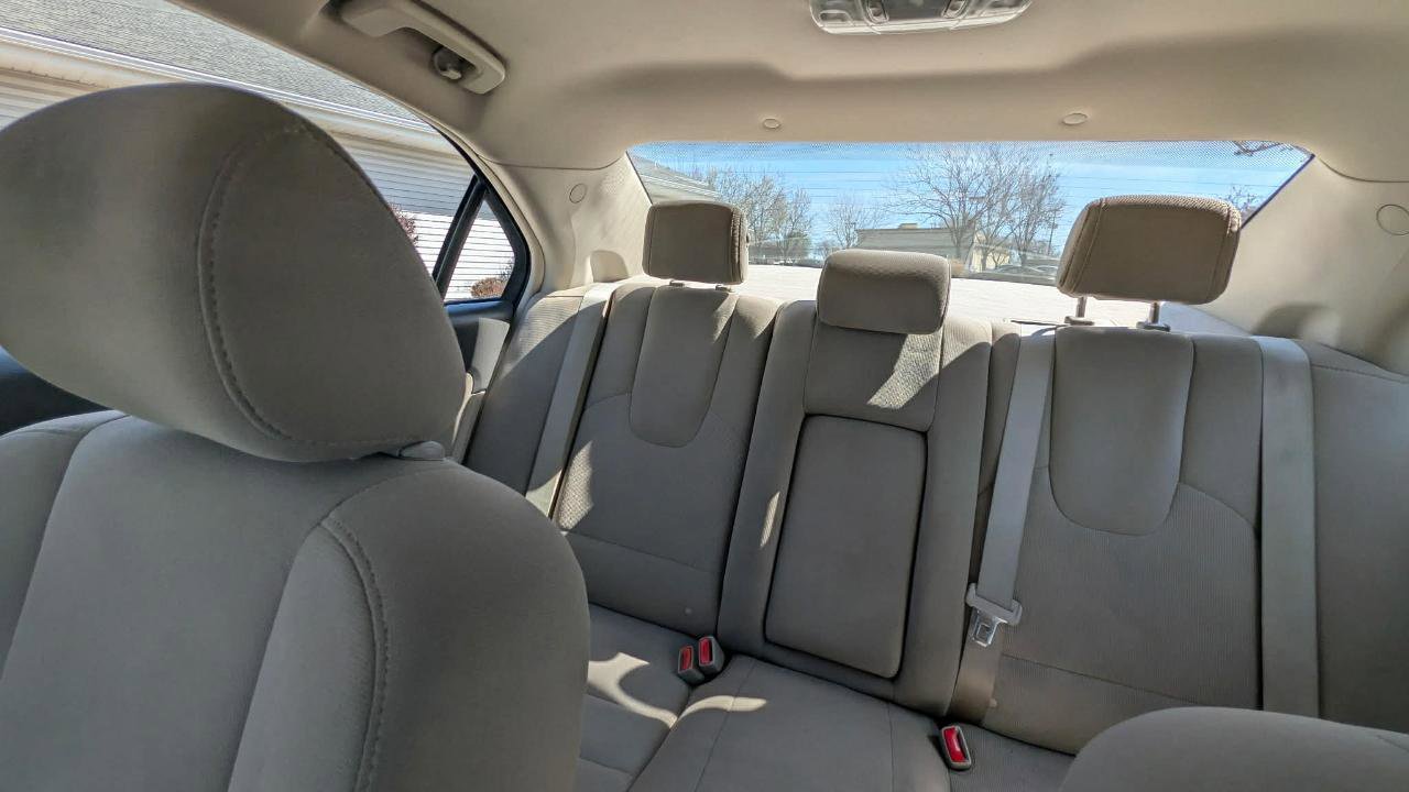Used 2012 Ford Fusion Hybrid FWD image 20